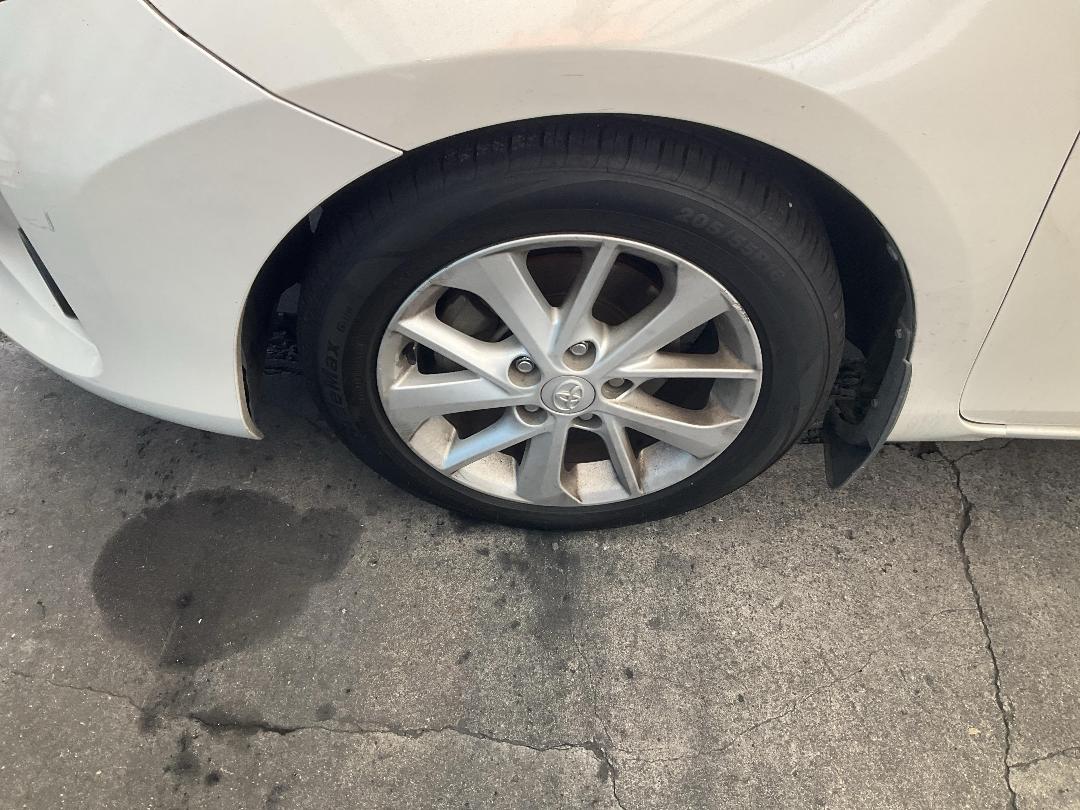 Photo '6' of Toyota Corolla Acsent Sport