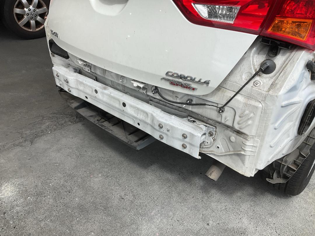 Photo '12' of Toyota Corolla Acsent Sport