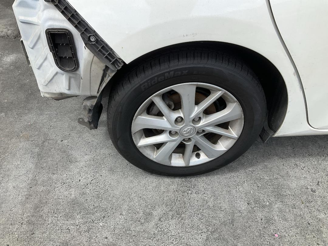 Photo '14' of Toyota Corolla Acsent Sport