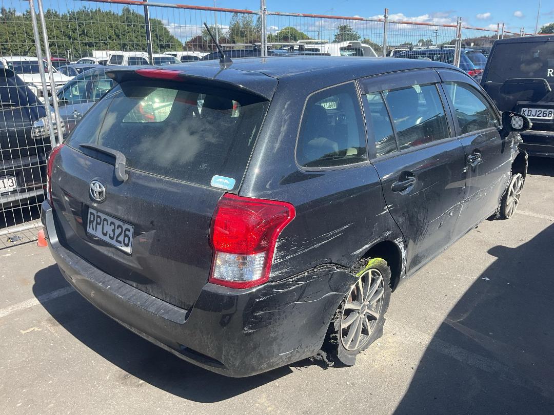 Photo '4' of Toyota Corolla Fielder