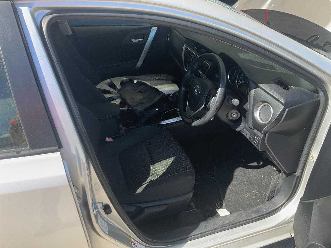 Photo '22' of Toyota Corolla GX