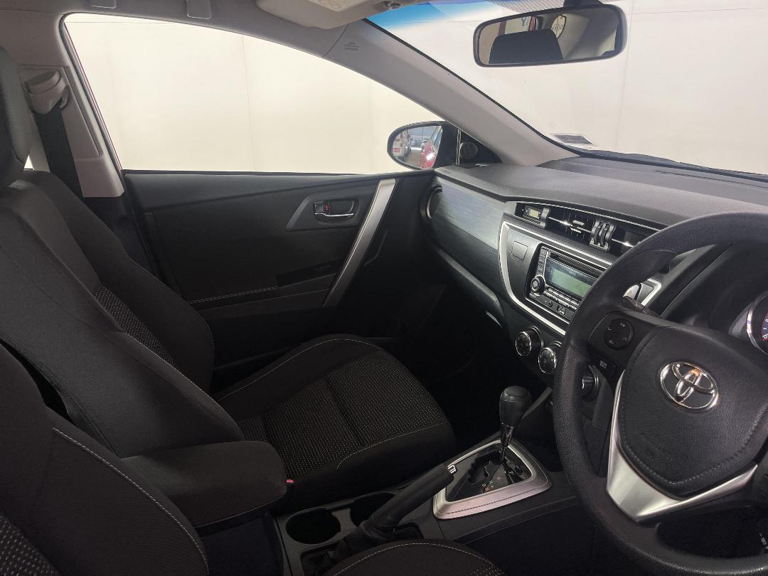 Photo '16' of Toyota Corolla