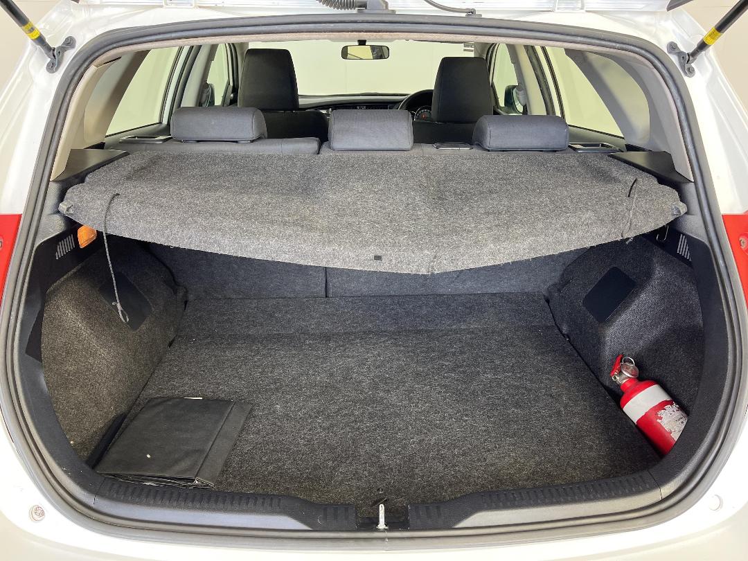 Photo '14' of Toyota Corolla