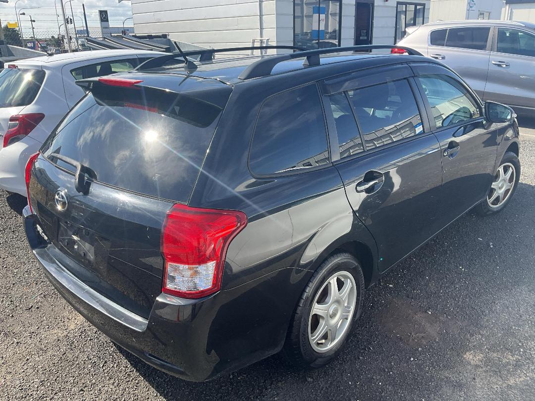 Photo '6' of Toyota Corolla Fielder