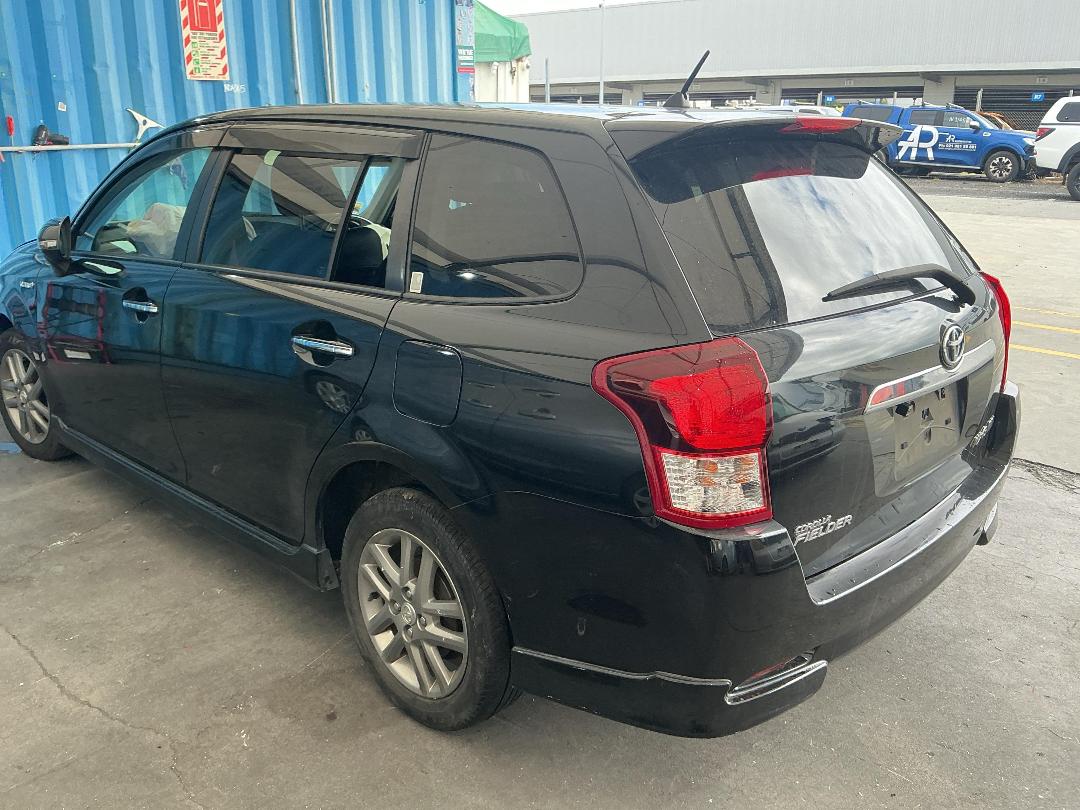 Photo '4' of Toyota Corolla Fielder