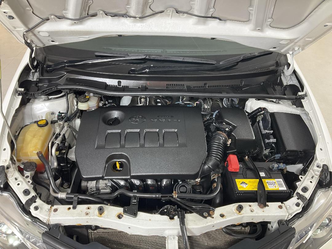 Photo '13' of Toyota Corolla