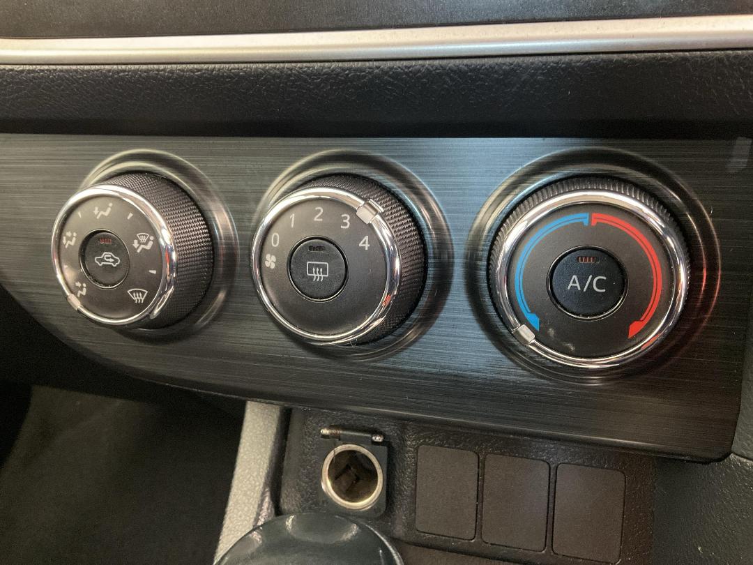 Photo '23' of Toyota Corolla