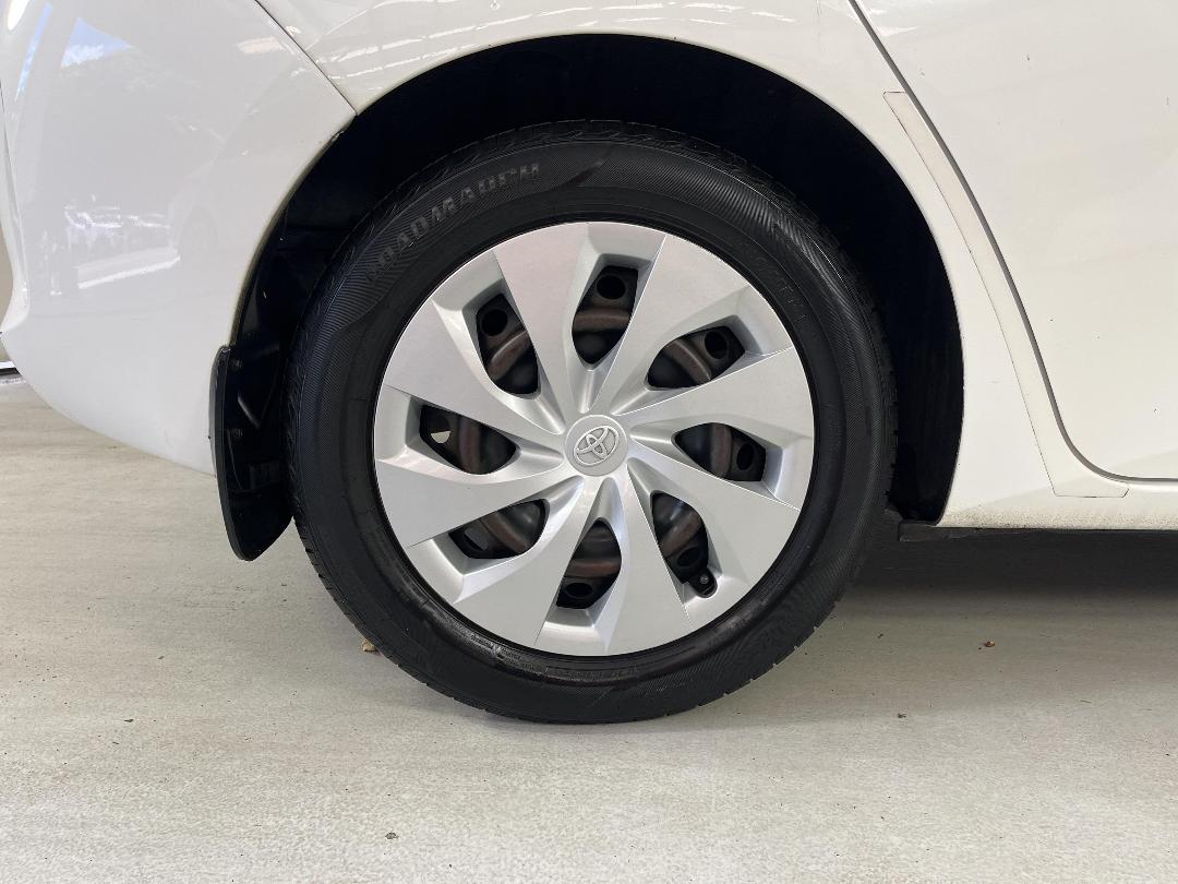 Photo '12' of Toyota Corolla