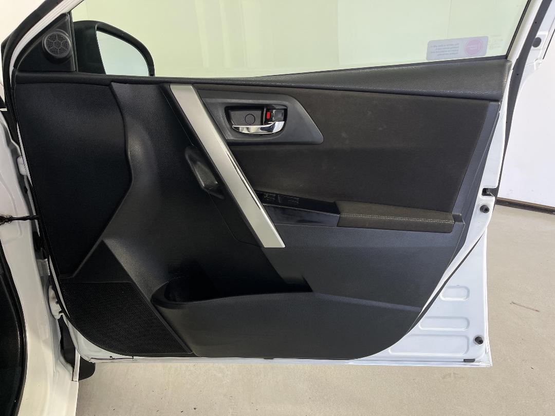 Photo '15' of Toyota Corolla