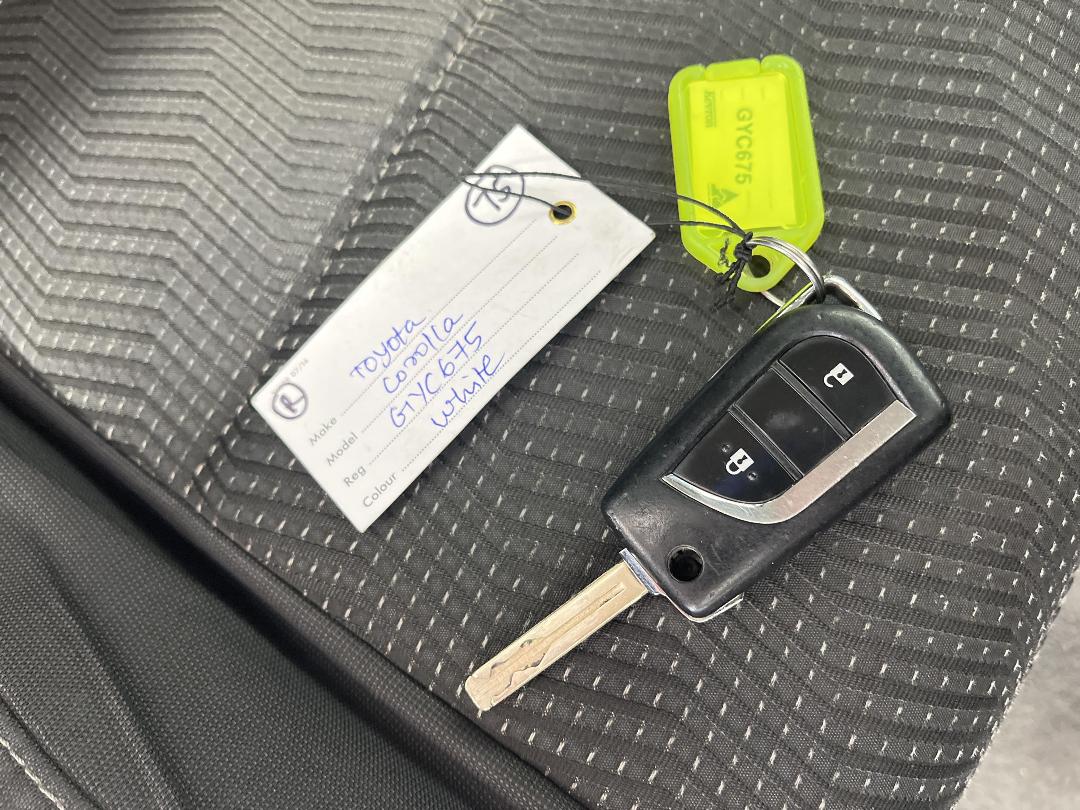 Photo '22' of Toyota Corolla