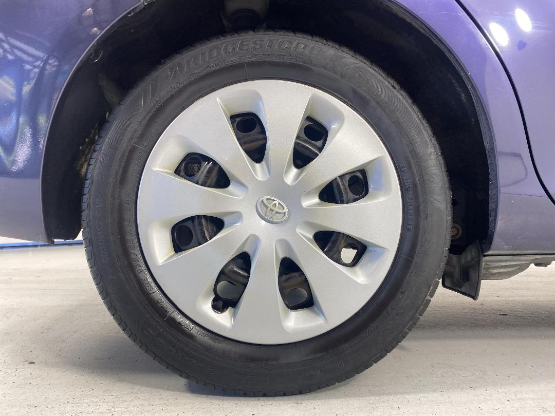 Photo '12' of Toyota Corolla