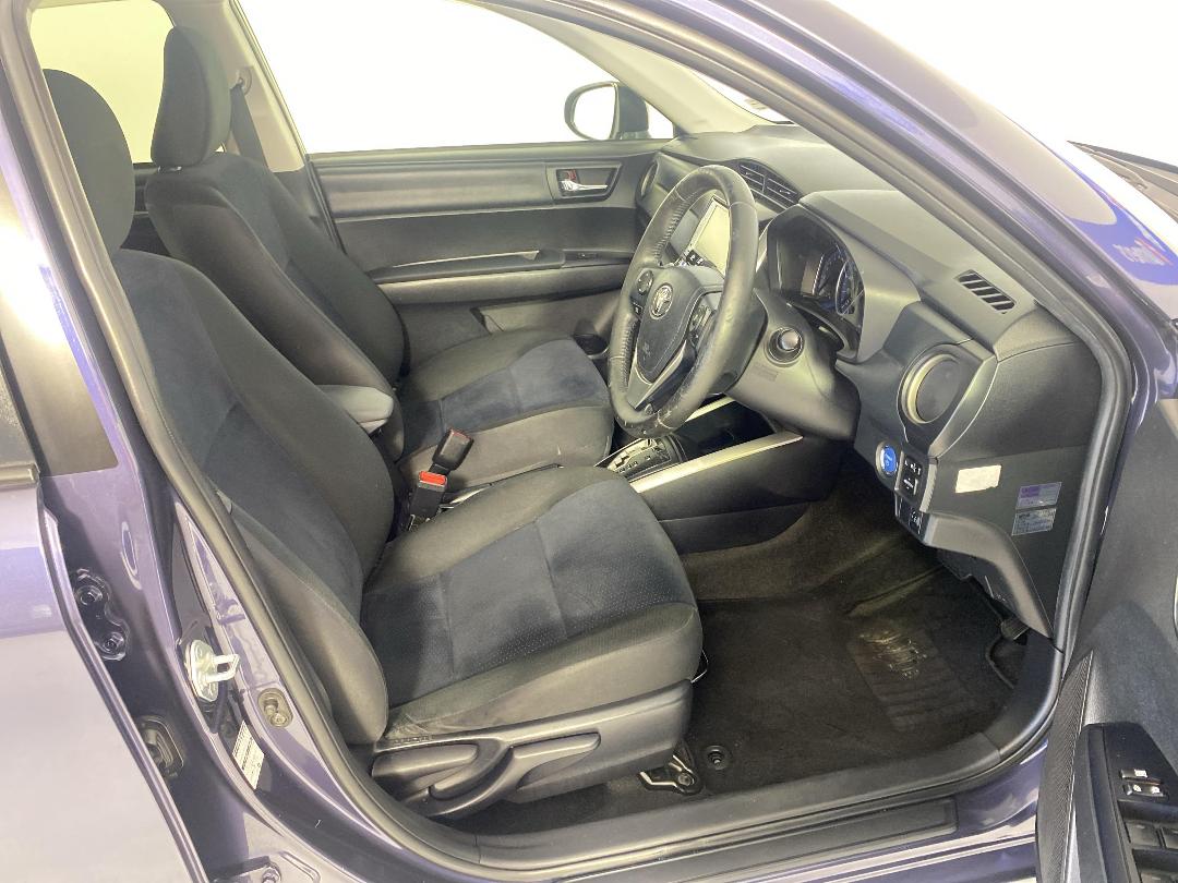 Photo '16' of Toyota Corolla