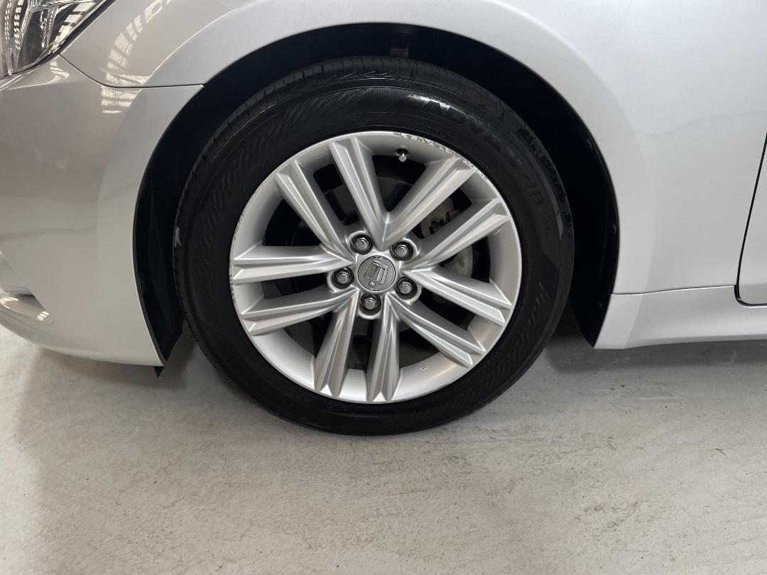 Photo '10' of Toyota Crown Photo '10' of Toyota Crown