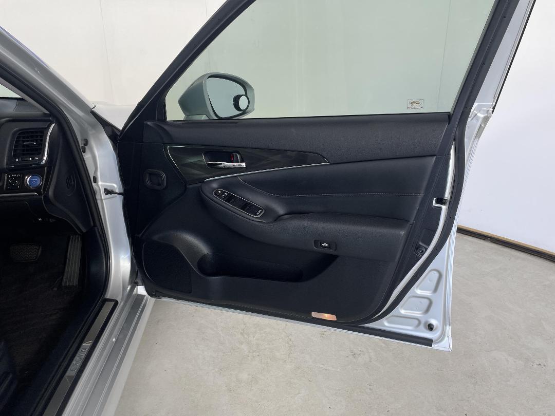 Photo '15' of Toyota Crown Photo '15' of Toyota Crown