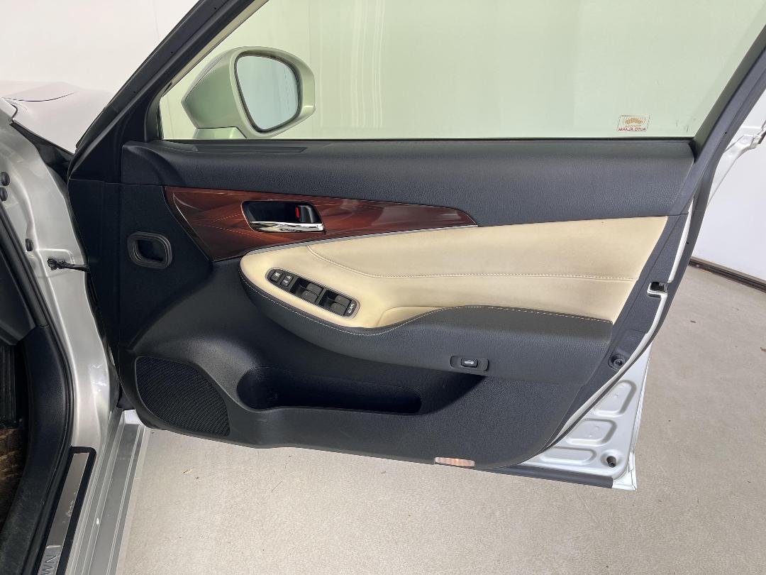 Photo '15' of Toyota Crown