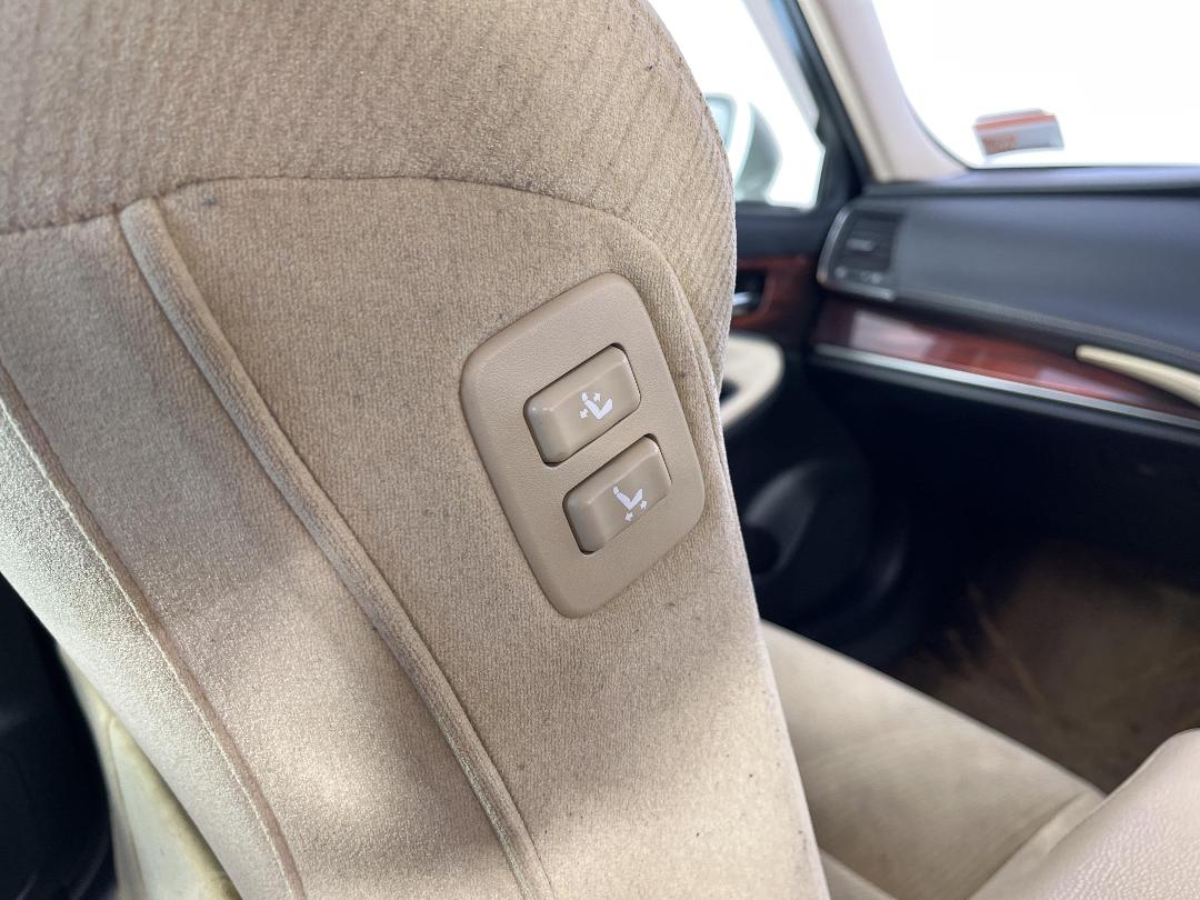 Photo '23' of Toyota Crown