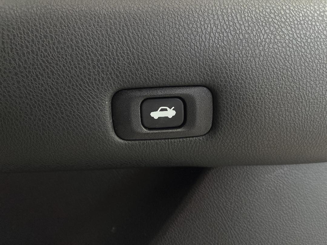 Photo '27' of Toyota Crown