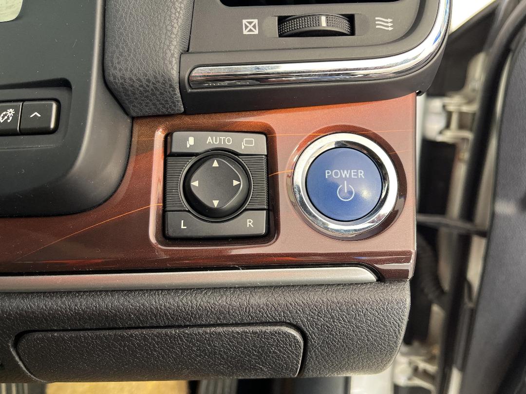 Photo '30' of Toyota Crown