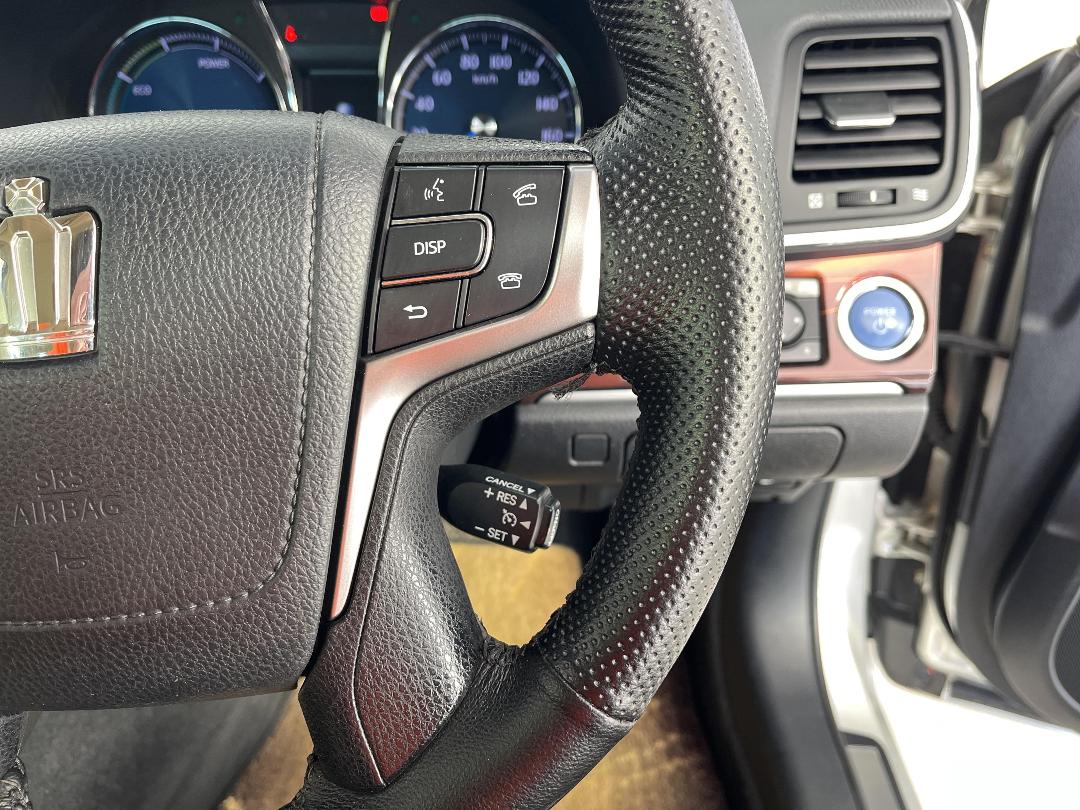 Photo '32' of Toyota Crown