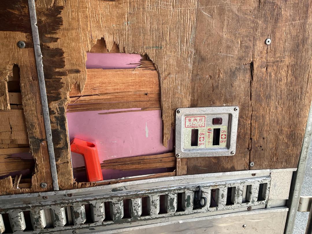 Photo '30' of Toyota Dyna Box Body