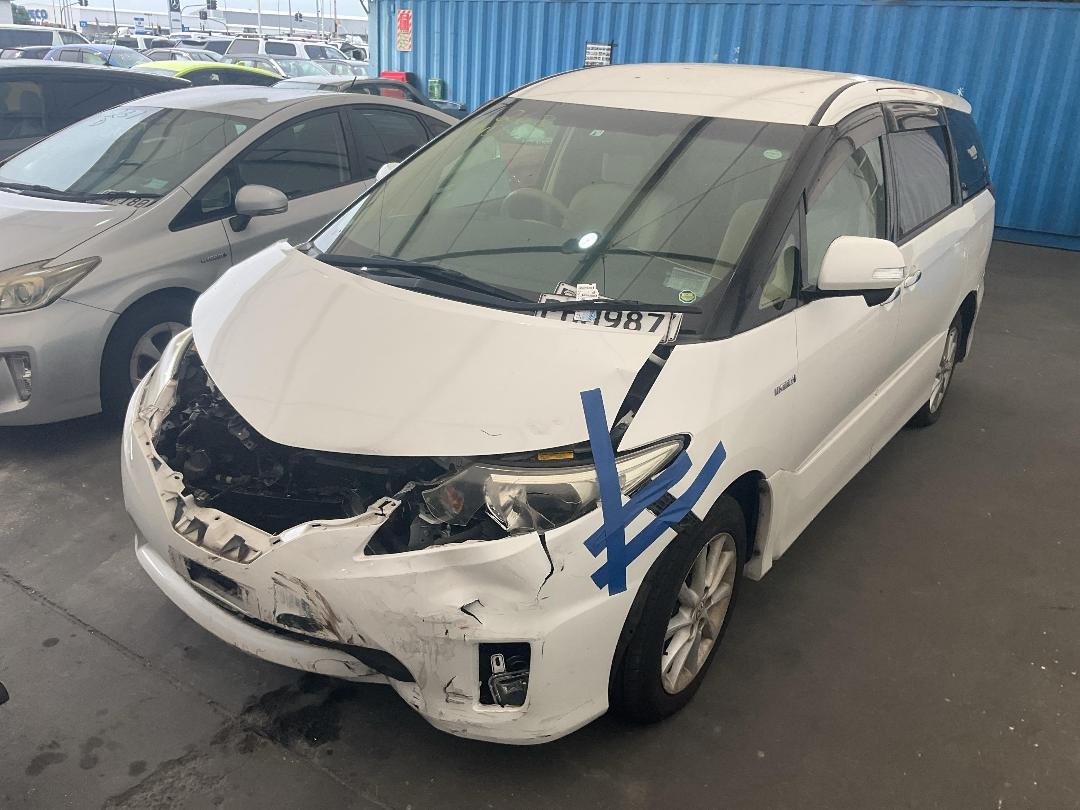 Photo '6' of Toyota Estima Hybrid