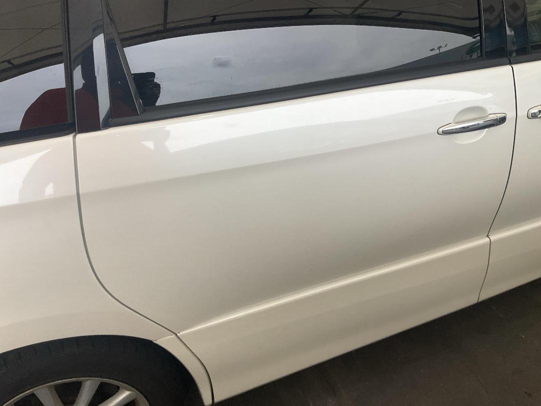 Photo '14' of Toyota Estima Hybrid