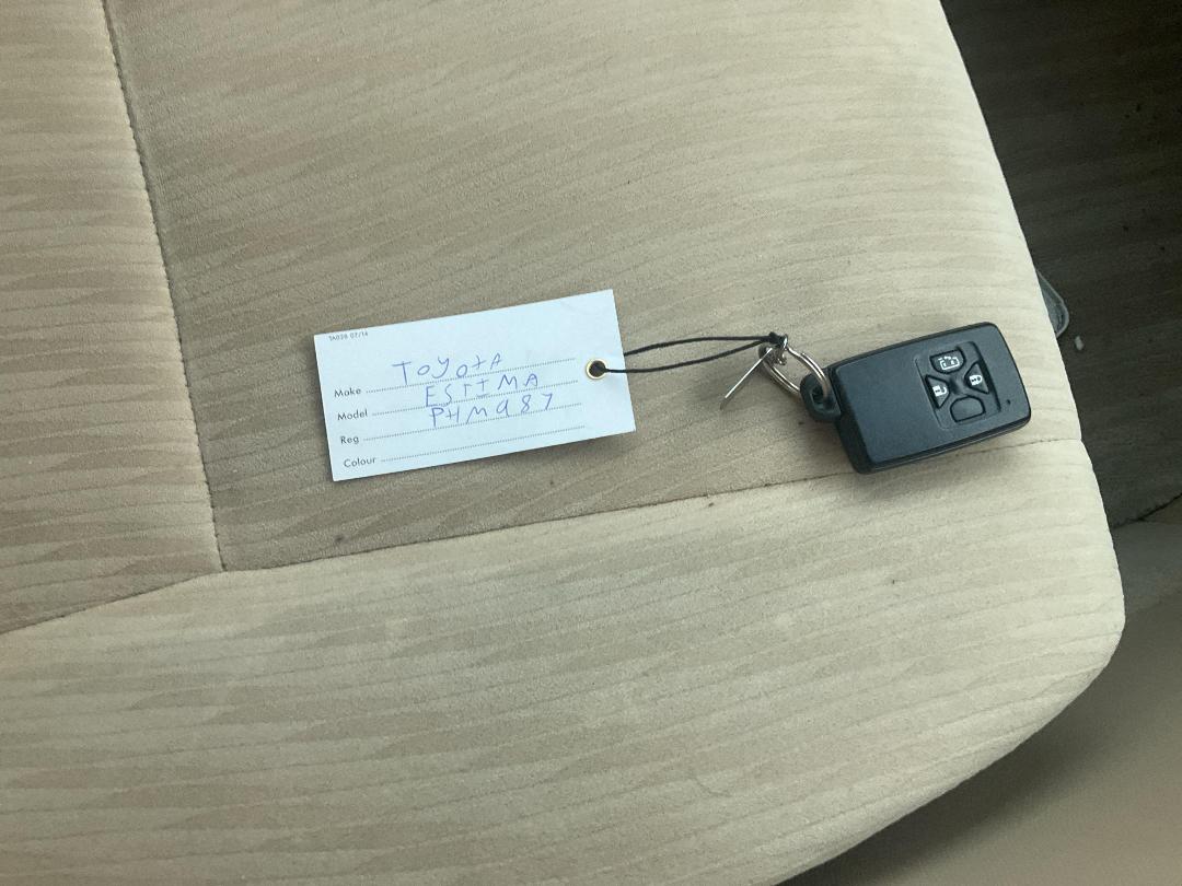 Photo '19' of Toyota Estima Hybrid