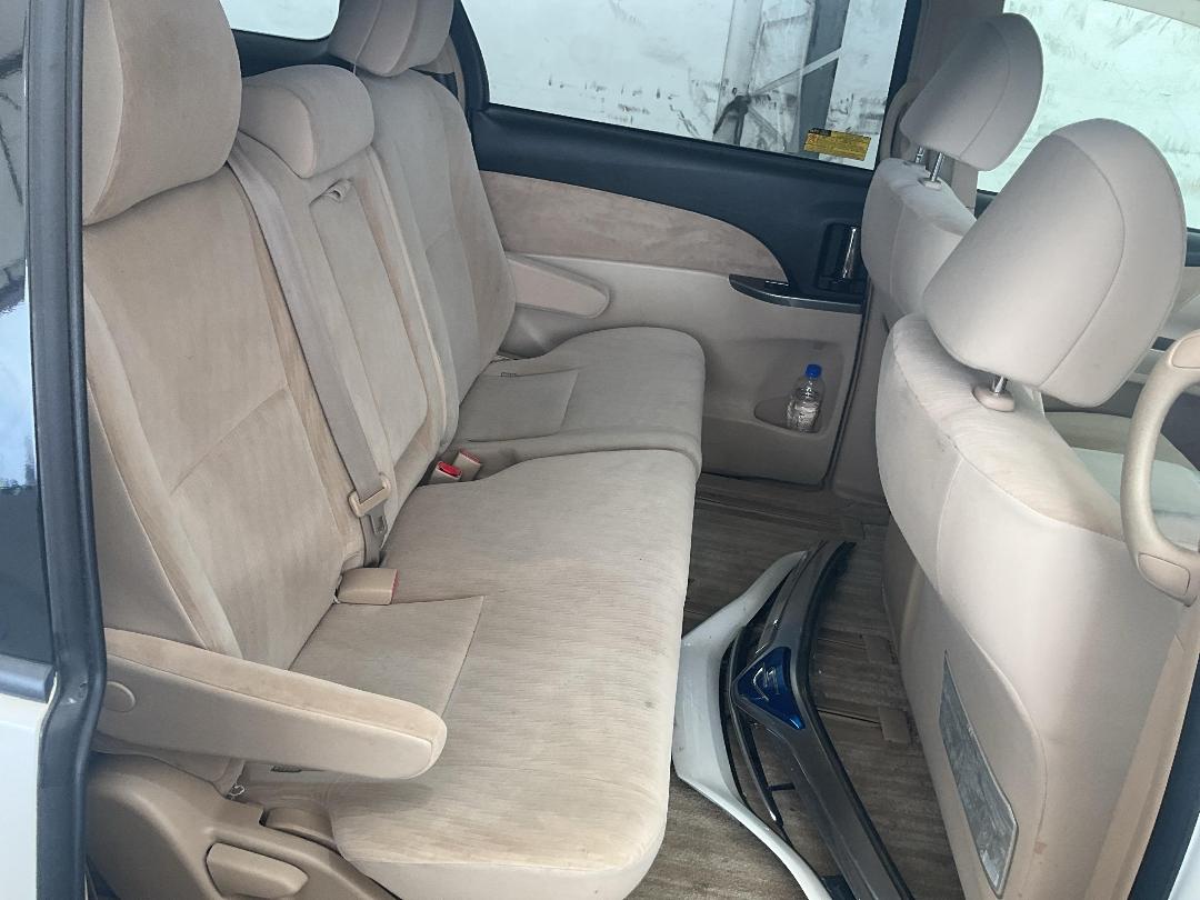 Photo '21' of Toyota Estima Hybrid