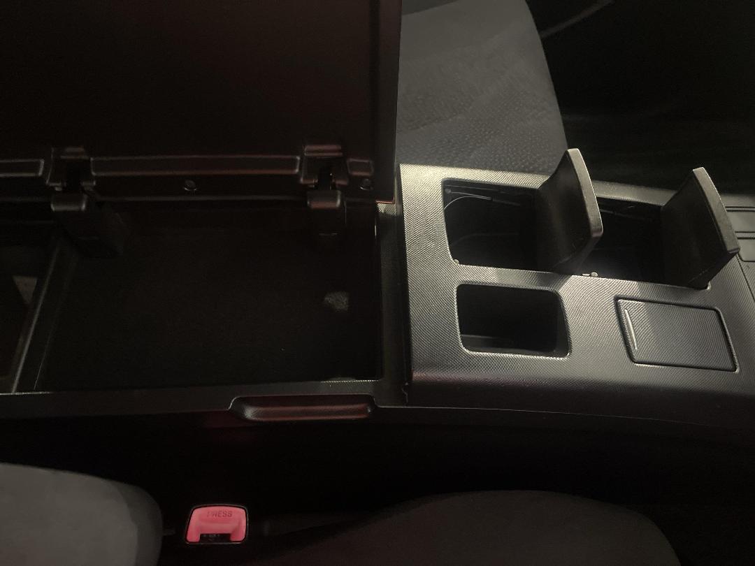 Photo '30' of Toyota Estima