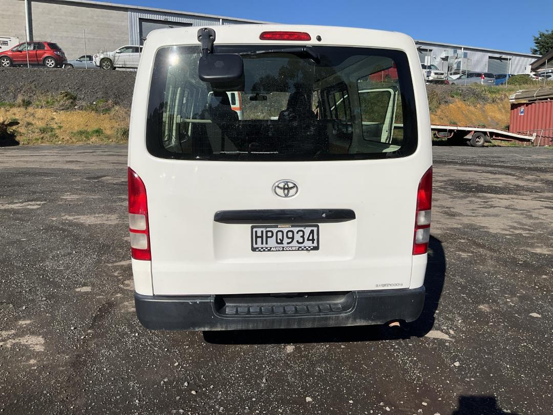 Photo '10' of Toyota Hiace Van Photo '10' of Toyota Hiace Van