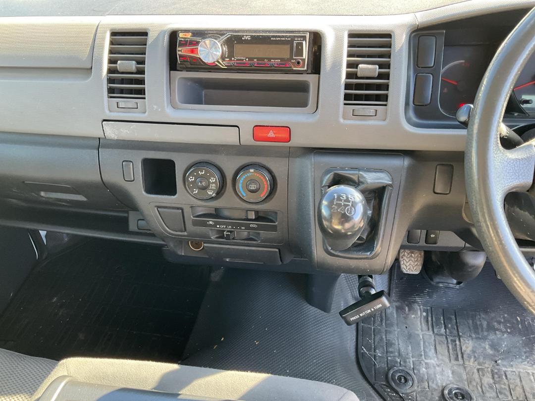 Photo '17' of Toyota Hiace Van Photo '17' of Toyota Hiace Van