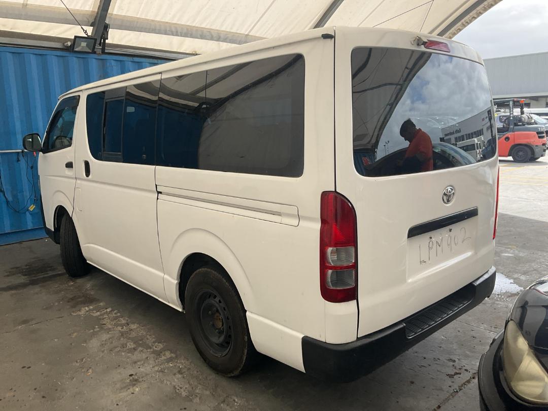 Photo '3' of Toyota Hiace Photo '3' of Toyota Hiace