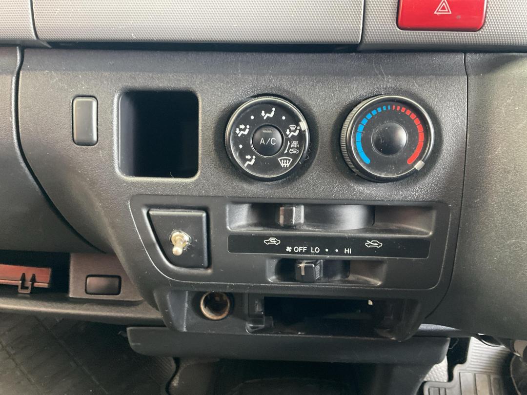 Photo '12' of Toyota Hiace Photo '12' of Toyota Hiace