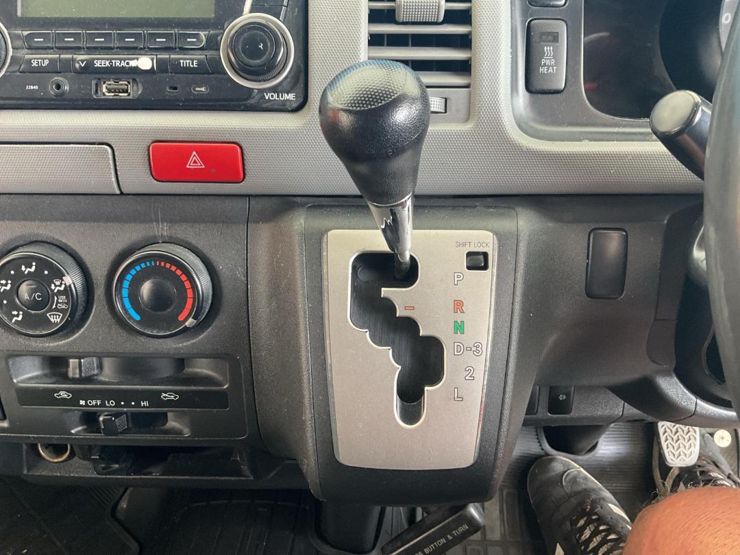 Photo '13' of Toyota Hiace Photo '13' of Toyota Hiace