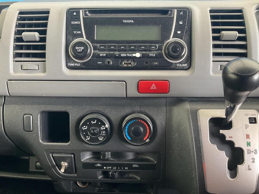 Photo '11' of Toyota Hiace Photo '11' of Toyota Hiace