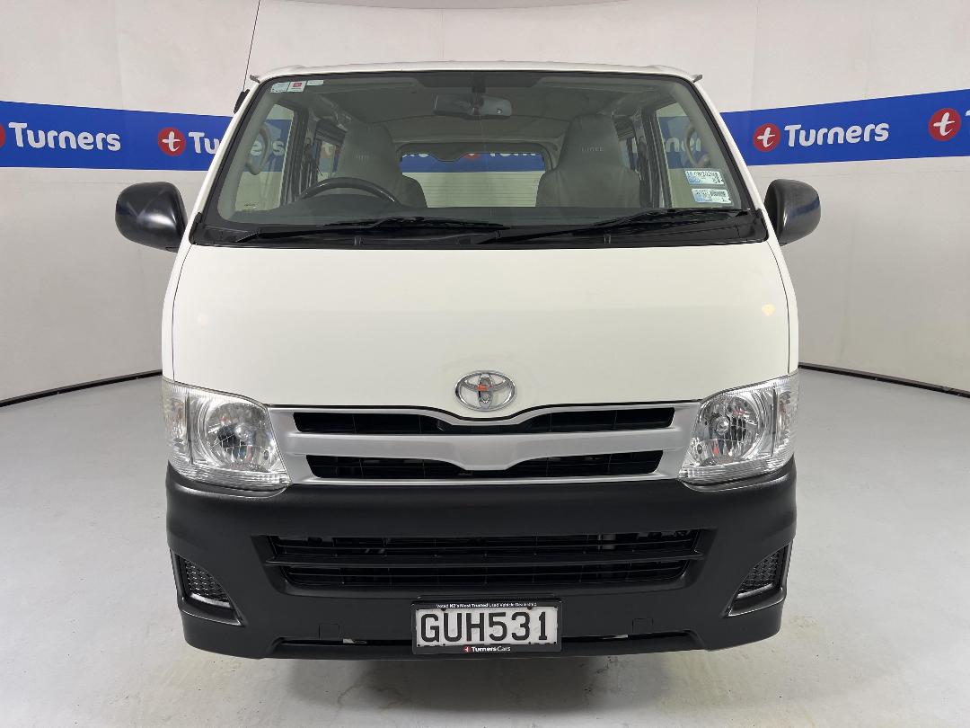 Photo '2' of Toyota Hiace Photo '2' of Toyota Hiace