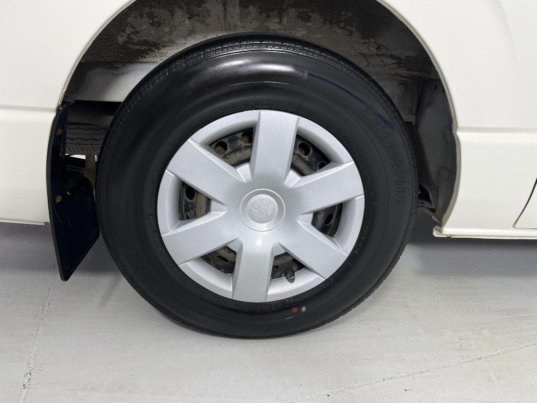 Photo '12' of Toyota Hiace Photo '12' of Toyota Hiace