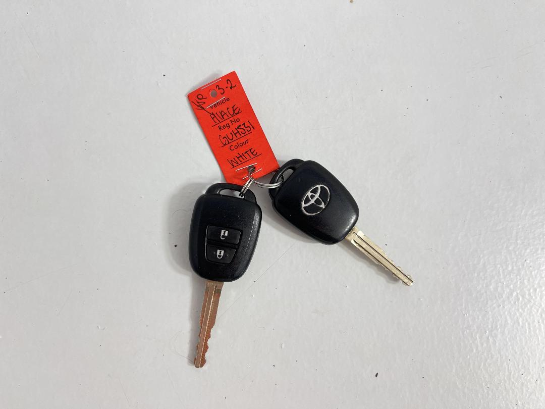 Photo '21' of Toyota Hiace Photo '21' of Toyota Hiace