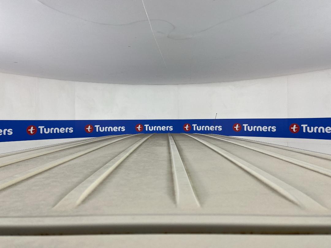 Photo '24' of Toyota Hiace Photo '24' of Toyota Hiace