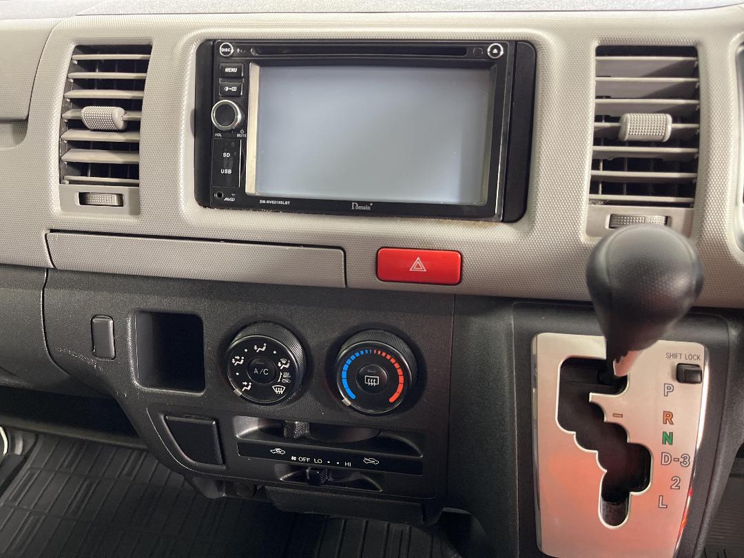 Photo '18' of Toyota Hiace Photo '18' of Toyota Hiace