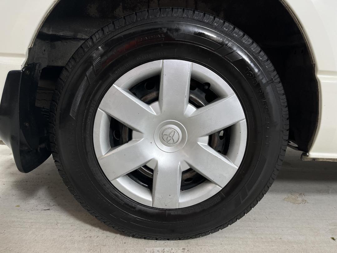 Photo '12' of Toyota Hiace