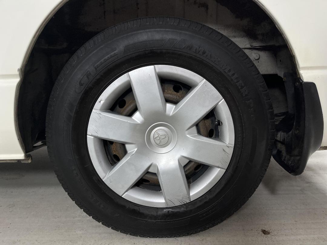 Photo '11' of Toyota Hiace