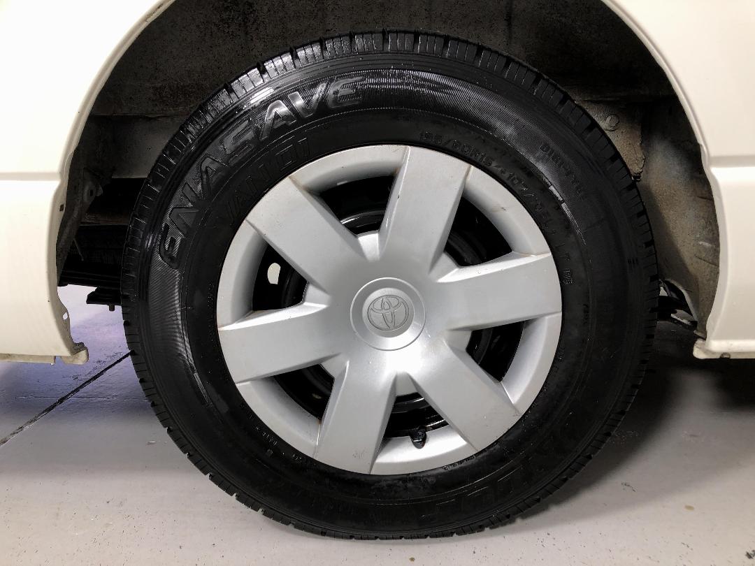 Photo '12' of Toyota Hiace