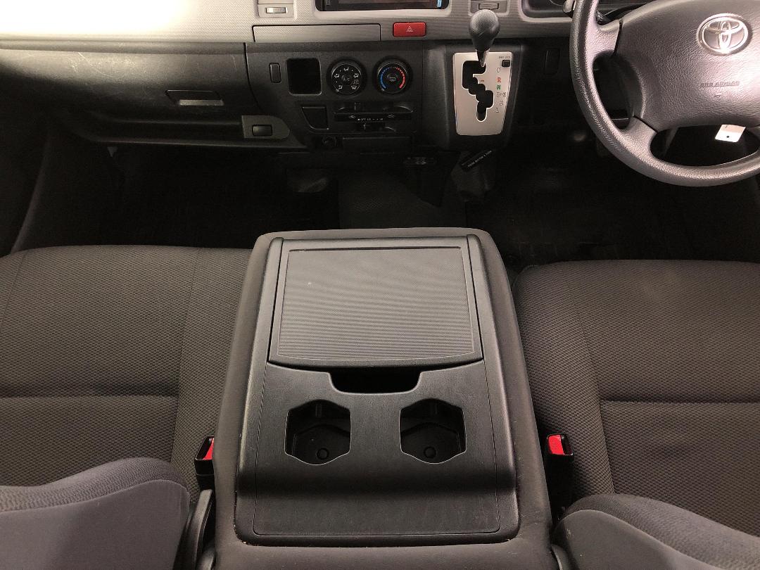 Photo '18' of Toyota Hiace