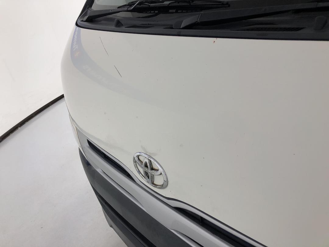 Photo '35' of Toyota Hiace