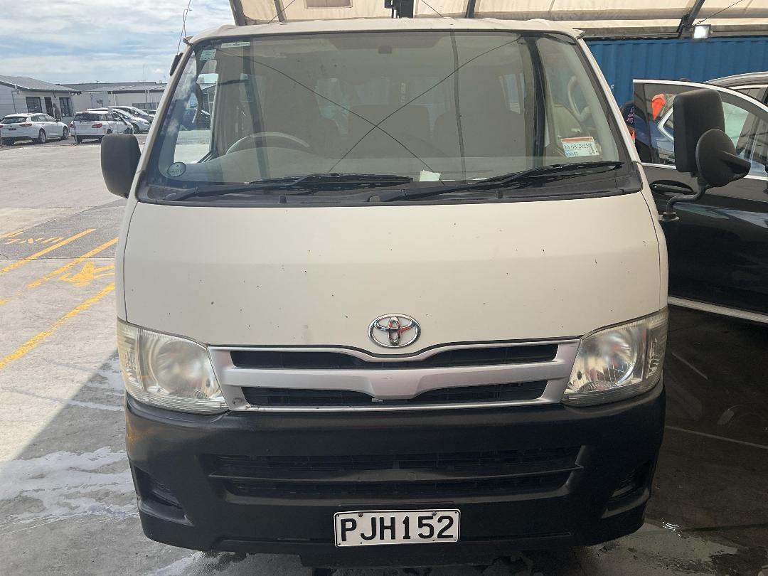 Photo '2' of Toyota Hiace Photo '2' of Toyota Hiace