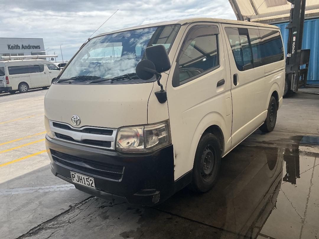 Photo '3' of Toyota Hiace Photo '3' of Toyota Hiace