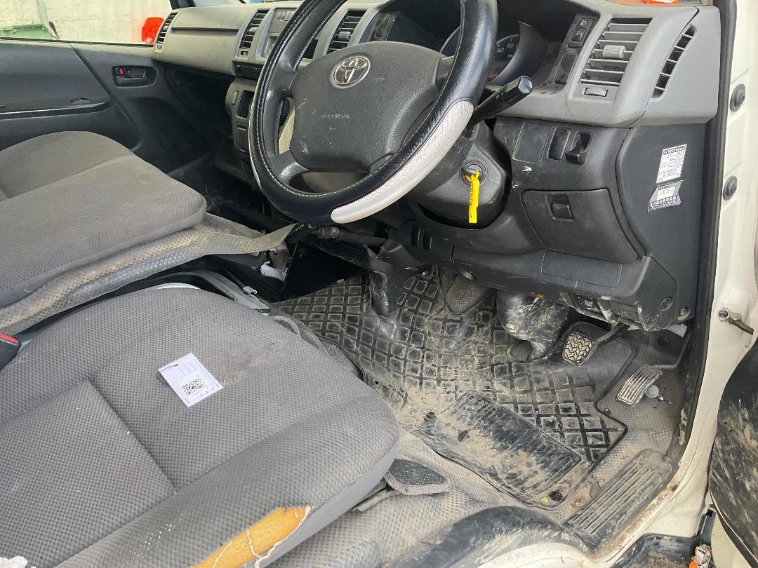 Photo '8' of Toyota Hiace Photo '8' of Toyota Hiace