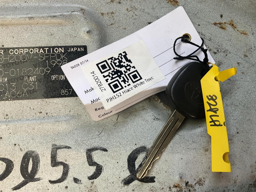 Photo '13' of Toyota Hiace Photo '13' of Toyota Hiace