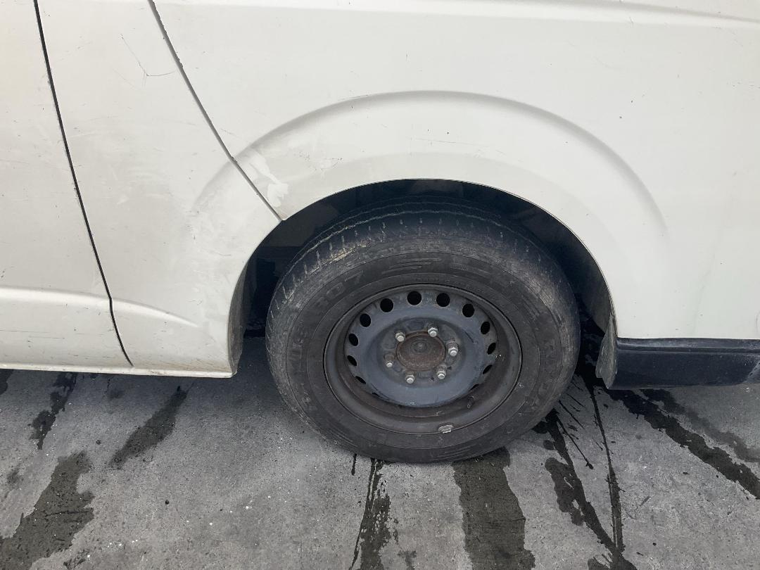 Photo '17' of Toyota Hiace Photo '17' of Toyota Hiace